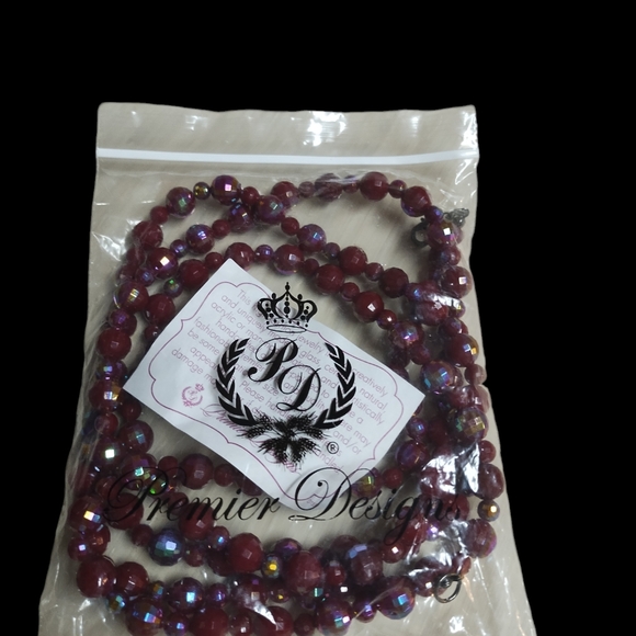 New In Bag Premier Design SCARLET Necklace - Picture 4 of 6